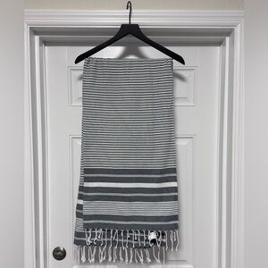H&M Home Luxury Boho Striped Beach & Bath Towel | Grey & White | 31”x65” | EUC